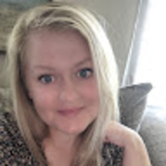 Meet your Posher, Jessica - Picture 1 of 1